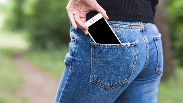 Cara Buat Saku Tambahan di Baju agar Makin Fungsional dan Modis