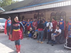 Ketika Puluhan Superman Geruduk CFD Solo, Ada Apa?