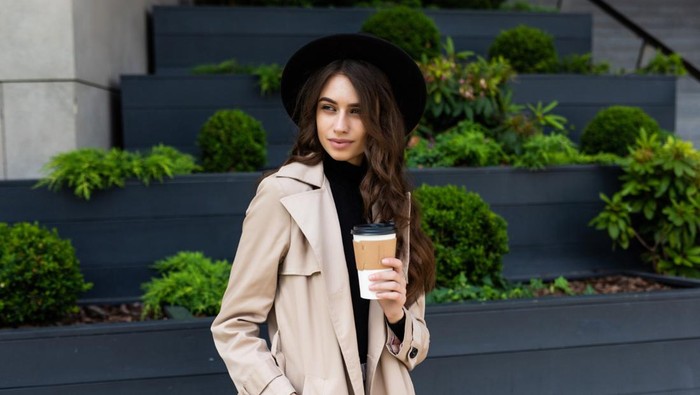 Biar Makin Stylish, Ini Kiat Pakai Topi Fedora untuk Gaya Sehari-hari