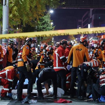 img-title Kronologi dan Fakta Tragedi Itaewon, Rayakan Halloween yang Berujung Jatuhnya Korban Meninggal Hingga Dinyatakan Hilang