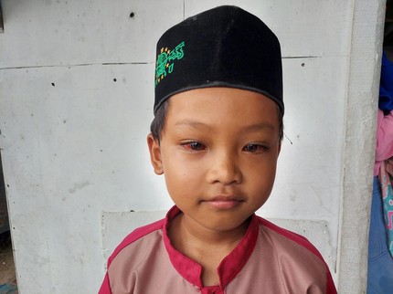 Mata Memerah Misterius, Adam Butuh Pertolongan agar Masa Depannya Jadi Terang