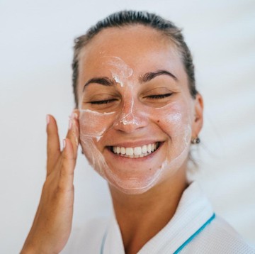img-title Atasi Kulit Kering pada Malam Hari dengan 5 Sleeping Mask dari Brand Lokal Berikut!