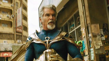 img-title Kata Pierce Brosnan soal Nasib Dr Fate di DCEU