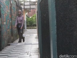 Gang Viral Berkeramik Bandung Antara Kagum dan Takut Terpeleset