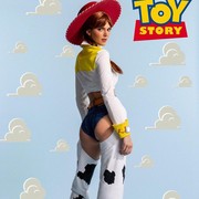 Hebohnya Gaya Selebriti Rayakan Halloween! Siapa Paling Modis dan Nyentrik?