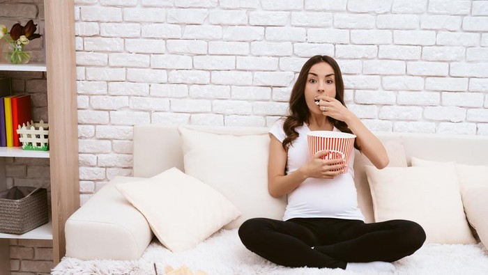 ibu hamil nonton film horor