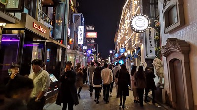 img-title FOTO: Wajah Wisata Malam Itaewon Sebelum Tragedi Maut Halloween