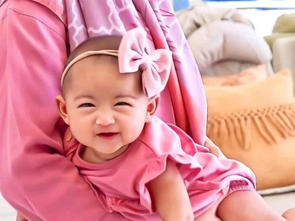 5 Potret Terbaru Baby Moana, Anak Perempuan Ria Ricis yang Menggemaskan