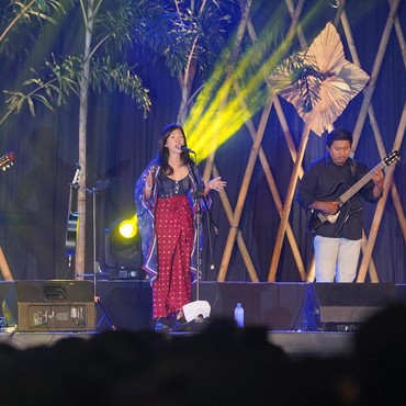 Lirik Lagu Diam - Payung Teduh