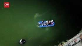 VIDEO: Jembatan Abad Ke-19 Di India Runtuh, 81 Orang Tewas