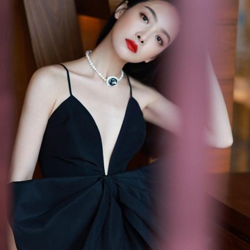 img-title Semakin Menawan di Usia 35 Tahun, Intip Potret Victoria Song yang Karirnya Semakin Cemerlang di Tiongkok!