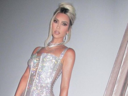 Kim Kardashian Mengidap Psoriasis, Kenali Penyakit Apa Itu?