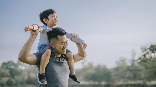 Penelitian Ungkap Anak Sering Diajak Main Bareng Ayah Dapat Mengatur Diri dan Emosi