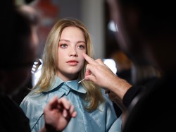 Wardah Tampilkan 6 Makeup Looks Terbaru di London Fashion Week 2022