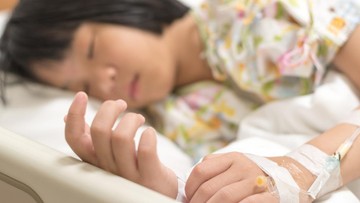 TANDA ANAK DEMAM HARUS SEGERA DIBAWA KE DOKTER
