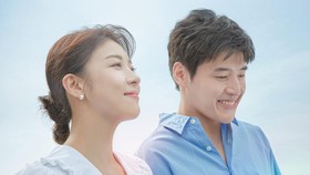 Sinopsis Curtain Call, Kang Ha-neul Nyamar Jadi Pembelot Korut