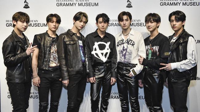 Selebritas Korea, termasuk idol K-pop berduka atas tragedi Itaewon yang menewaskan 155 orang, termasuk aktor Lee Ji-han.