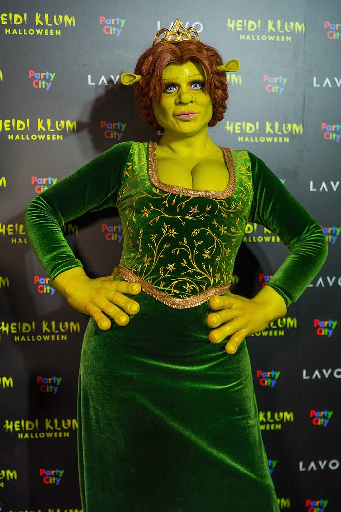 Tahun 2018, sang supermodel bertransformasi jadi karakter Fiona dari film animasi Shrek.Foto: WireImage/TheStewartofNY