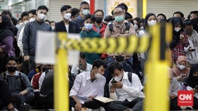 Berdesakan di Job Fair Batam, Puluhan Orang Lemas hingga Pingsan