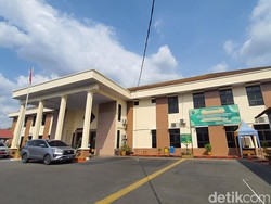 Pensiunan PNS Mojokerto Perkosa Anak Tiri Divonis 8 Tahun Bui