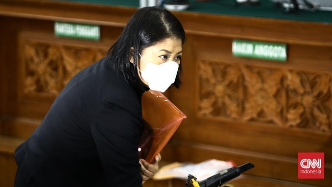 Putri Candrawathi menyebut peristiwa itu terjadi pada 3 Juli 2022. Awalnya, ia mengaku sedang menyetrika pakaian anaknya untuk persiapan sekolah keesokan hari.