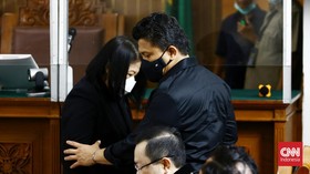 Sambo-Putri Bantah Kamaruddin soal Baju Koko Putih Khusus Brigadir J