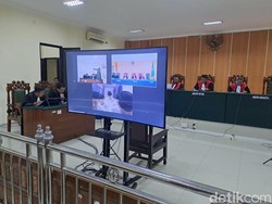 5 Simpatisan yang Halangi Penangkapan Mas Bechi Dituntut 7 Bulan Bui