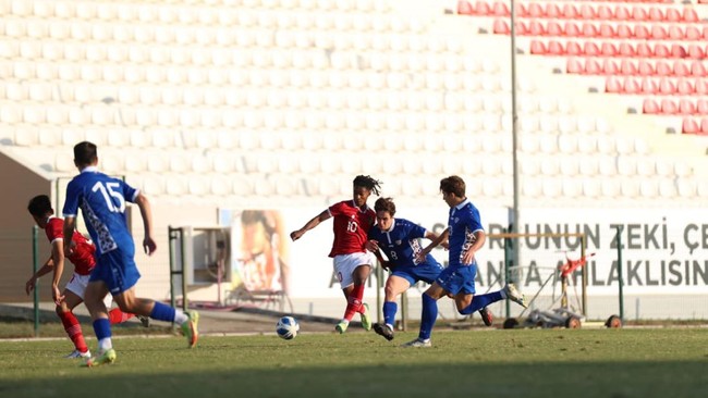 Timnas Indonesia U-20 sudah kebobolan empat kali dalam tiga laga uji tanding di Turki dengan beragam variasi serangan lawan.