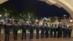 Shanghai China Lockdown Lagi Gegara Covid, Pengunjung Disney Terjebak