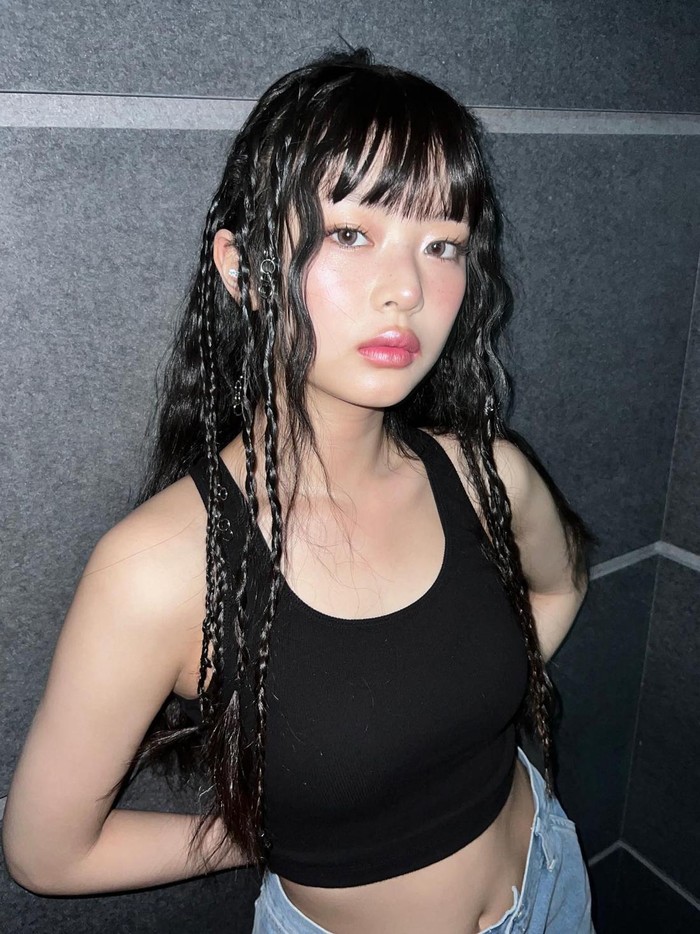 Alasan Gucci memiliki Hanni yaitu gayanya yang mirip dengan visi brand mewah tersebut. Yaitu meningkatkan budaya serta mengekspresikan keragaman dalam kehidupan sehari-hari./ Foto: instagram.com/newjeans_official/