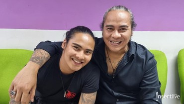 img-title Anak Ikuti Jejak Ferdy Tahier Jadi Penyanyi, Bakal Kolab?