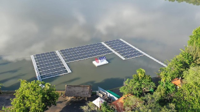 PT PLN mengoperasikan dua PLTS dan solar photovoltaic (PV) Rooftop di 33 lokasi gedung PLN Grup sebagai langkah realisasi pasokan energi bersih di KTT G20 Bali.