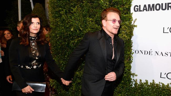 Penyanyi U2, Bono buka-bukaan bagaimana pernikahannya dengan aktivis sekaligus pebisnis Ali Hewson bisa bertahan hingga 40 tahun.