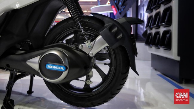 Beli Motor Listrik Bakal Dapat Subsidi Rp7 Juta Mulai Februari Pemerintah akan menelurkan aturan subsidi motor listrik sebesar Rp7 juta pada awal Februari menurut Menko Maritim dan Investasi Luhut Binsar Pandjaitan.