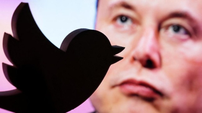 Sebulan Elon Musk Jadi Bos Twitter: Ricuh Centang Biru, PHK Massal Miliarder Elon Musk menghadirkan sejumlah 'keriuhan' selama sebulan jadi bos Twitter, mulai dari urusan centang biru berbayar hingga PHK massal.