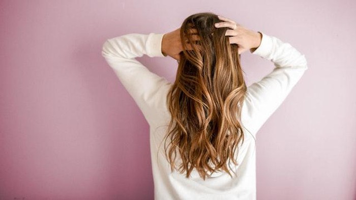 Cara Mudah Merawat Rambut yang Diwarnai Agar Tetap Sehat