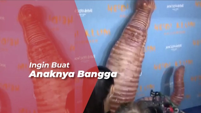 Heidi Klum Habiskan 12 Jam Untuk Jadi Cacing di Pesta Halloween