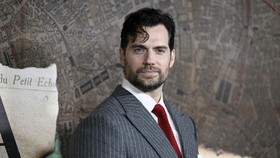 Henry Cavill soal Dinilai Cocok Jadi Edward Cullen: Pasti Keren