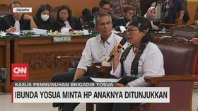 video: Ibunda Yosua Minta HP Anaknya Ditunjukkan