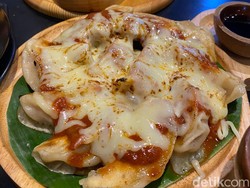 Izuka Gyoza: Oishi! Ada Gyoza Pizza Mulur Gurih dan Hamburg Curry Rice