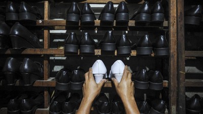 img-title FOTO: Kontribusi Industri Kulit dan Alas Kaki Naik Terhadap PDB