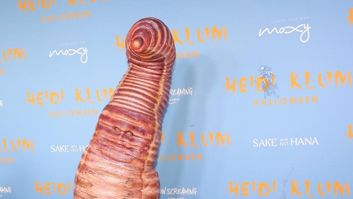 Ini Alasan Heidi Klum Pilih Cacing sebagai Tema Kostum Halloween Ini Alasan Heidi Klum Pilih Cacing sebagai Tema Kostum Halloween
