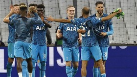 FOTO: Tottenham Jadi Pemenang di Bawah Tekanan