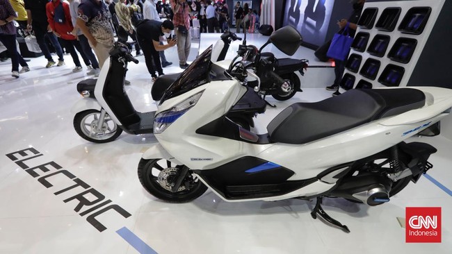 Membeli motor listrik punya seluk-beluk tersendiri yang mesti dipelajari, apalagi buat pemula.