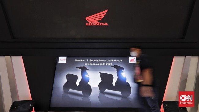 Astra Honda Motor menjanjikan dua motor listrik buatan lokal bakal meluncur pada semester kedua.