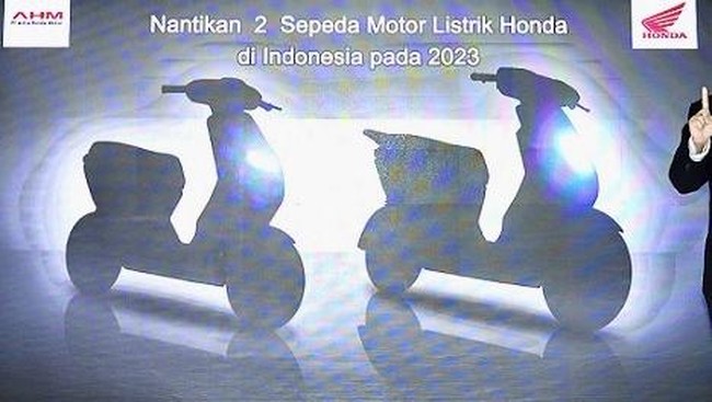 Honda akan memproduksi dan meluncurkan motor listrik di Indonesia tahun ini, sedangkan Yamaha mengatakan belum ada rencana.