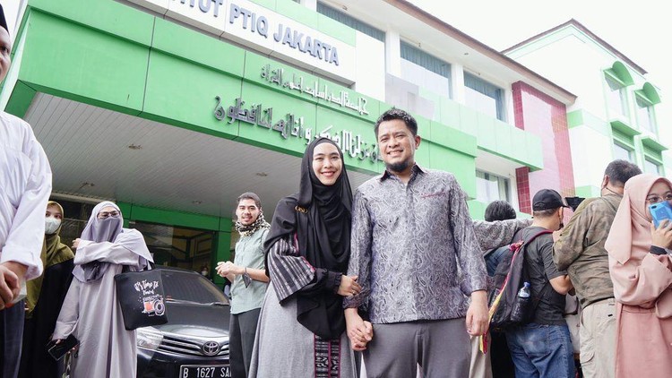 Oki Setiana Dewi Lulus Promosi Doktor