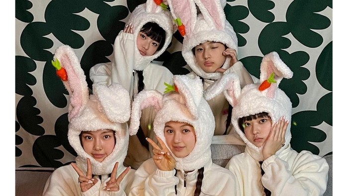 Potret kelima anggota girl group Kpop NEWJEANS/Instagram/newjeans_official