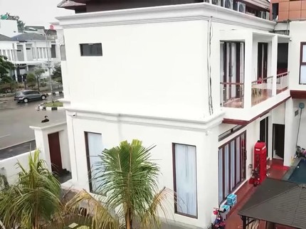 7 Potret Rumah Olla Crazy Rich Depok, Penuh Furnitur Mewah Harga Puluhan Juta