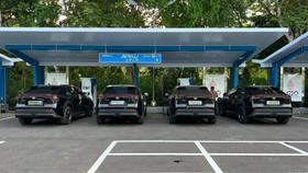 Ratusan Toyota bZ4X dan Lexus UX 300e Mendarat di Bali Jelang KTT G20